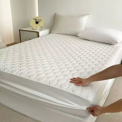 दो-क्षेत्र तापमान सेटिंग्स और टाइमर फ़ंक्शन के साथ लक्जरी हीटिंग और कूलिंग गद्दे पैड नींद को बढ़ाने के लिए डिज़ाइन किया गया